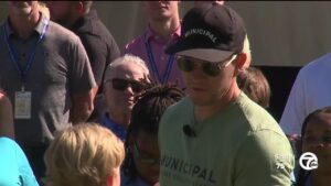 Mark Wahlberg gathers friends for celebrity golf invitational, raising $1.5M for kids at Jay Feldman's outing